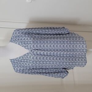 Anne Carson Size M Ivory with Blue Medallion Pattern and Cream Smear Blouse